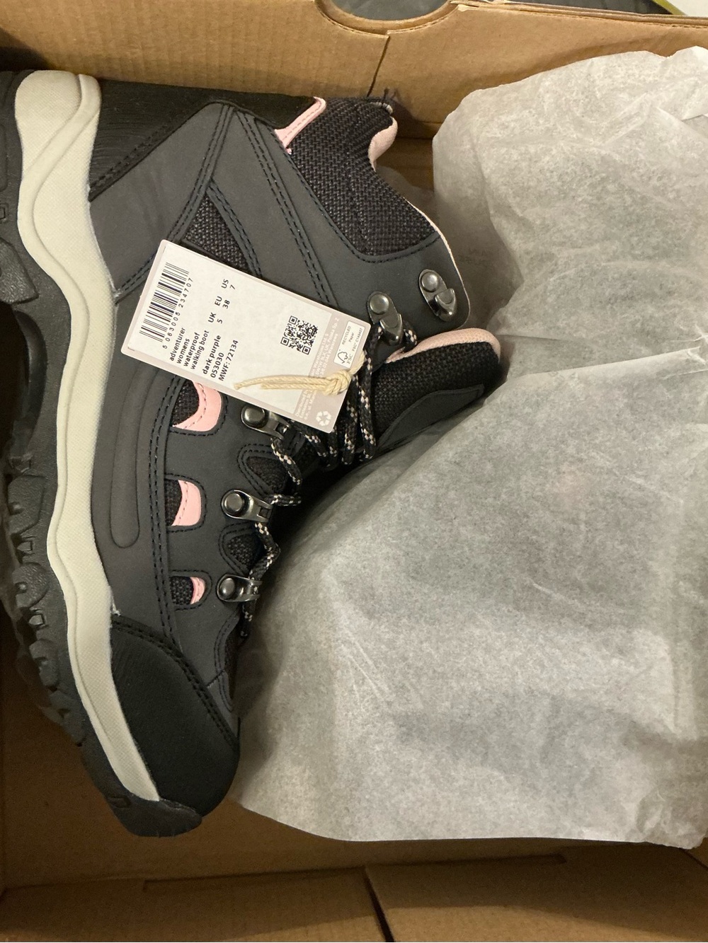 Boots Women's Black and Pink Lace-Up Hiking Boots